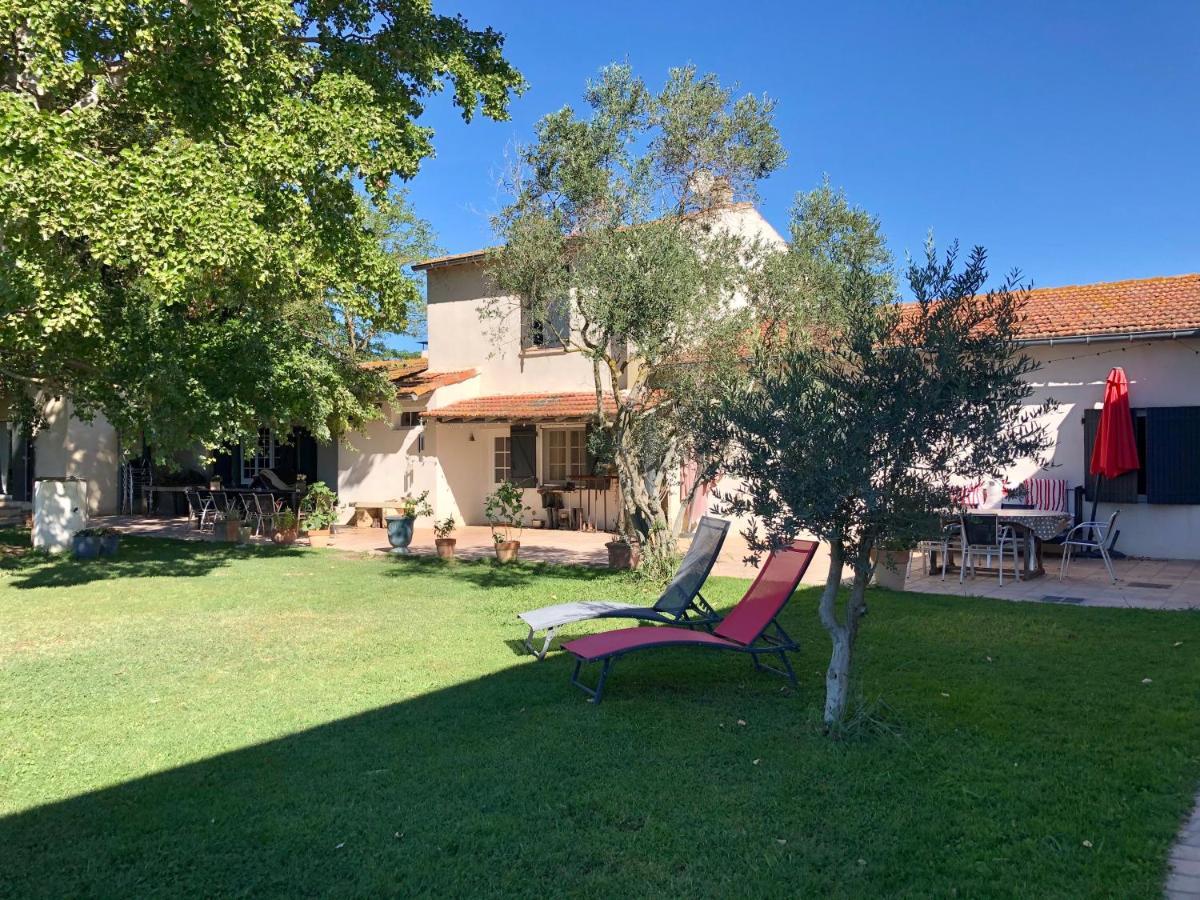 Villa Mas Du Pont De Laute Le Cailar Esterno foto