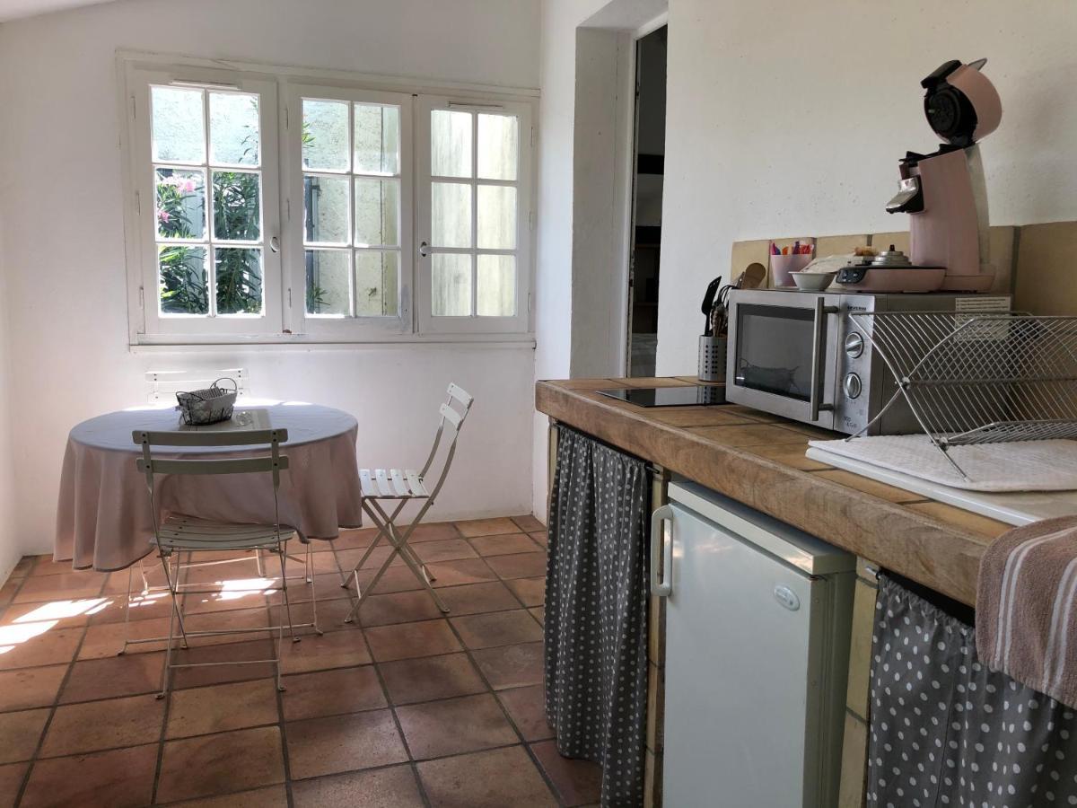 Villa Mas Du Pont De Laute Le Cailar Esterno foto